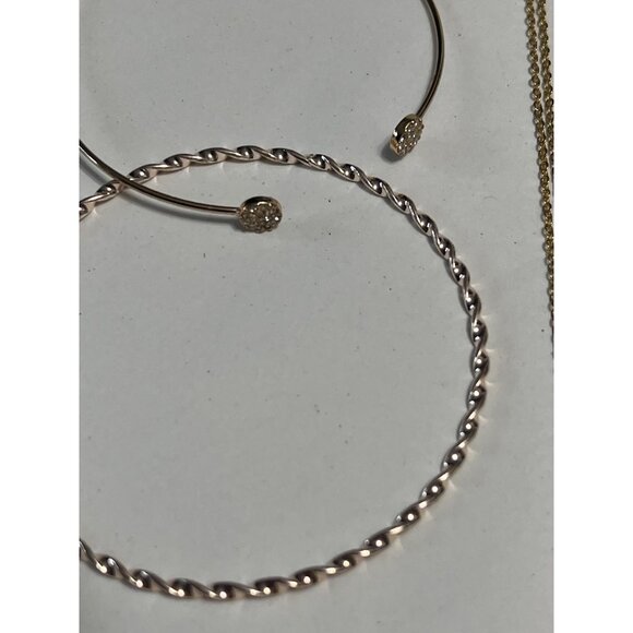 Gold-Tone Mixed Jewelry Bundle W/ Necklaces Bracelets Earrings & Brooch - Picture 6 of 9